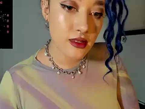Snapshot of kat_apple chatting on 02/27/25, 01:27 kat apple online show from 02/27/25, 01:27