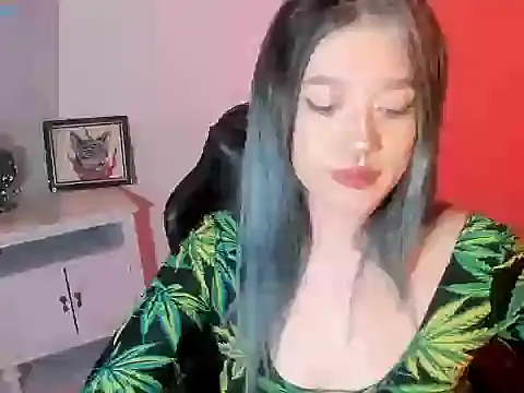 Snapshot of kat_apple chatting on 10/24/25, 01:03 kat apple online show from 10/24/25, 01:03