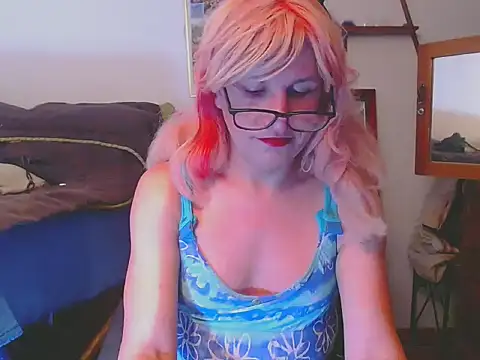 LorenJade online show from 05/19/26, 07:47