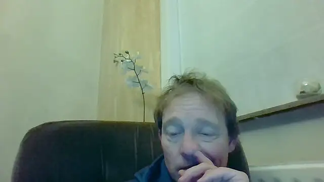 Snapshot of bertolini chatting on 01/09/26, 06:31 bertolini online show from 01/09/26, 06:31