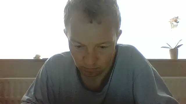 Snapshot of bertolini chatting on 02/21/26, 08:04 bertolini online show from 02/21/26, 08:04