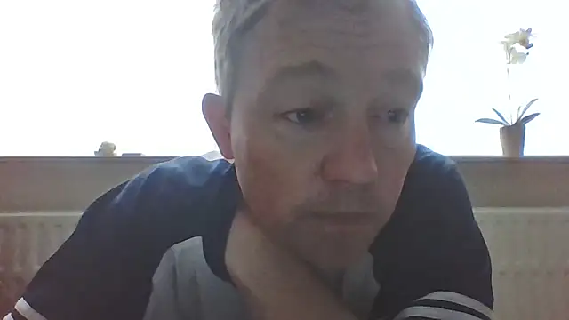 Snapshot of bertolini chatting on 02/27/26, 07:41 bertolini online show from 02/27/26, 07:41