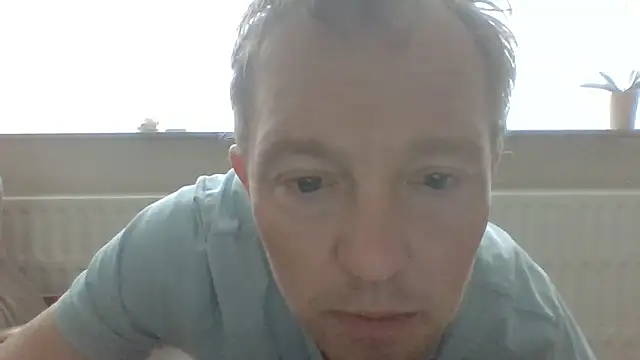 Snapshot of bertolini chatting on 03/05/26, 04:36 bertolini online show from 03/05/26, 04:36