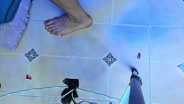 Snapshot of the_magic_ofsex chatting on 02/15/25, 10:22 the magic ofsex online show from 02/15/25, 10:22