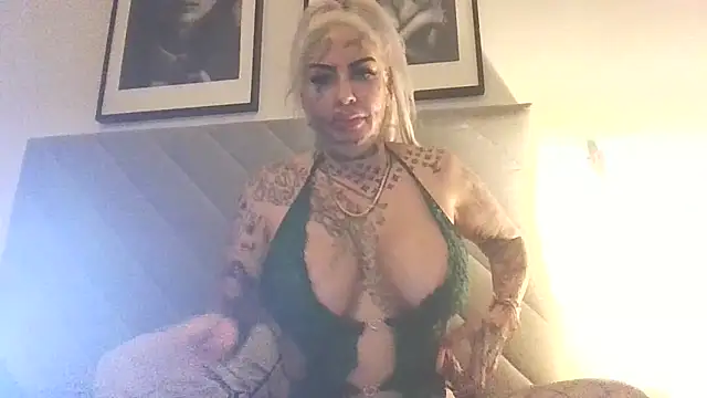 Snapshot of Jeanny_Bln chatting on 12/04/24, 10:24 Jeanny Bln online show from 12/04/24, 10:24