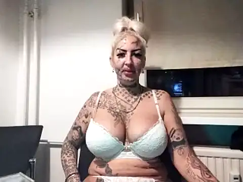 Snapshot of Jeanny_Bln chatting on 01/04/25, 10:55 Jeanny Bln online show from 01/04/25, 10:55