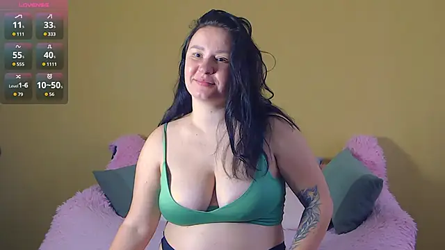 Snapshot of AlexaLexie chatting on 10/25/25, 08:55 AlexaLexie online show from 10/25/25, 08:55