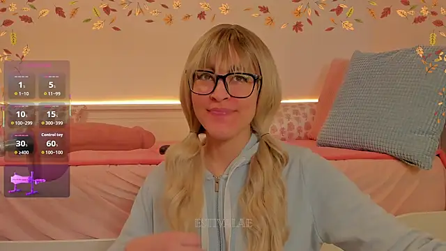 estivalae online show from 10/16/25, 10:49