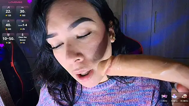 Snapshot of leahtemptation3 chatting on 10/02/25, 09:49 leahtemptation3 online show from 10/02/25, 09:49