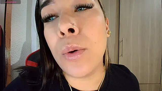leahtemptation3 online show from 06/21/26, 07:33