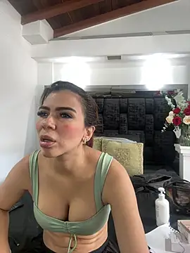 Arianna Jones1 online show from 07/28/26, 06:20