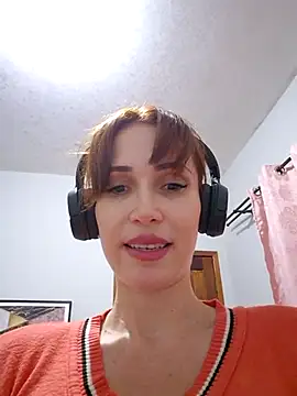 Snapshot of Irresistible24 chatting on 12/14/25, 11:53 Irresistible24 online show from 12/14/25, 11:53