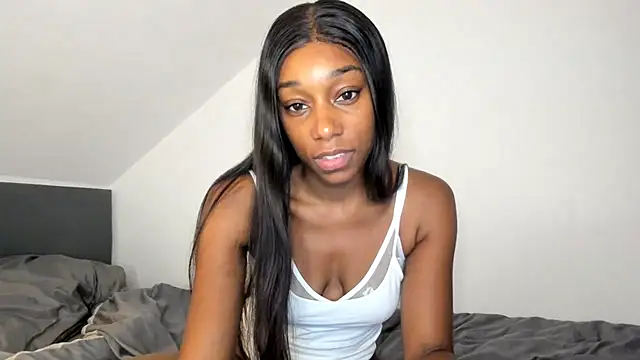 Snapshot of smileybabe chatting on 11/13/25, 04:28 smileybabe online show from 11/13/25, 04:28