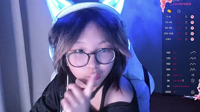 Snapshot of maydaykimmy chatting on 10/03/25, 09:23 maydaykimmy online show from 10/03/25, 09:23