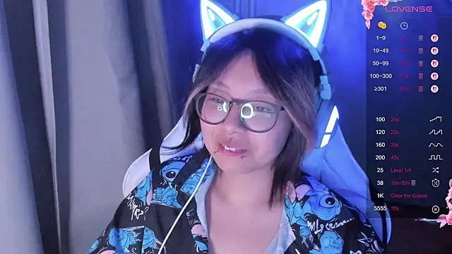 Snapshot of maydaykimmy chatting on 10/05/25, 09:13 maydaykimmy online show from 10/05/25, 09:13