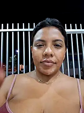 Snapshot of CanelitaPasion chatting on 02/02/25, 12:30 CanelitaPasion online show from 02/02/25, 12:30