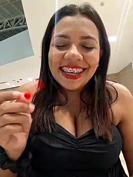 Snapshot of CanelitaPasion chatting on 10/08/25, 10:29 CanelitaPasion online show from 10/08/25, 10:29