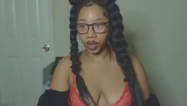 Snapshot of goddessdaisysky chatting on 10/14/25, 01:50 goddessdaisysky online show from 10/14/25, 01:50