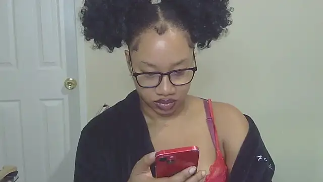 Snapshot of goddessdaisysky chatting on 10/30/25, 04:19 goddessdaisysky online show from 10/30/25, 04:19