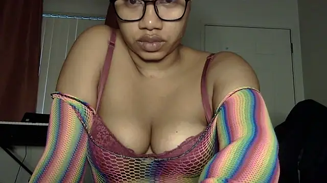 Snapshot of goddessdaisysky chatting on 11/13/25, 04:39 goddessdaisysky online show from 11/13/25, 04:39