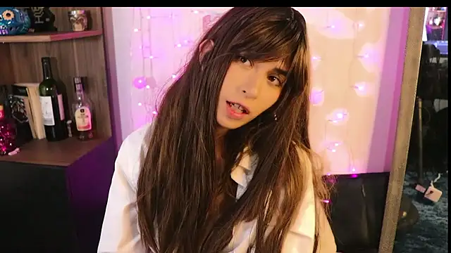  lucy white  online show from 12/09/24, 02:02