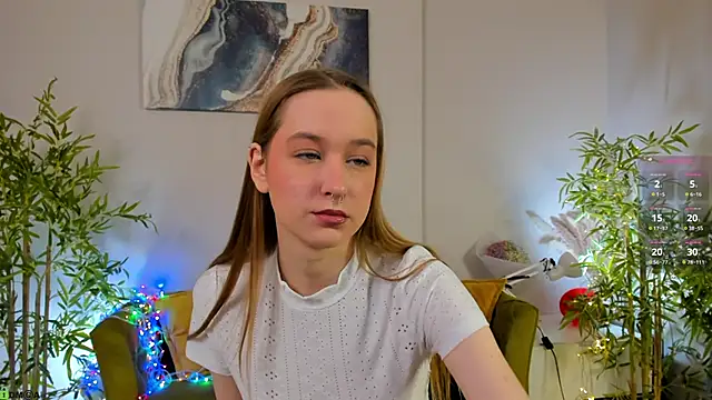 Snapshot of Sweett_Monica chatting on 02/25/26, 12:42 Sweett Monica online show from 02/25/26, 12:42