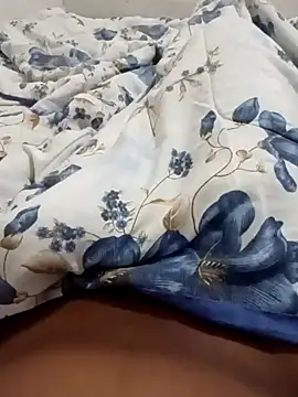 karolgree online show from 10/10/25, 02:10