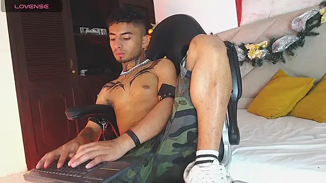 JuanCamiilo 66 online show from 12/13/24, 03:16