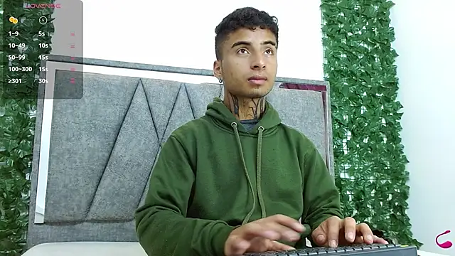 JuanCamiilo 66 online show from 12/17/24, 04:23
