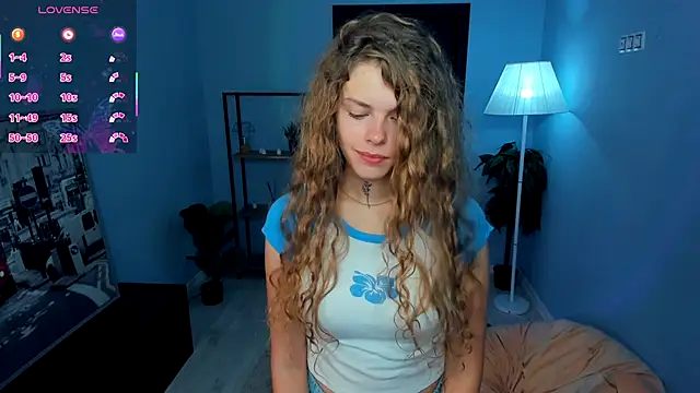 Snapshot of RayaNenlia chatting on 09/23/25, 05:10 RayaNenlia online show from 09/23/25, 05:10