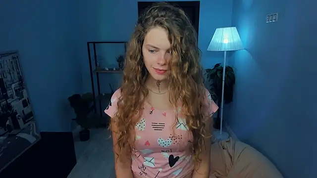 Snapshot of RayaNenlia chatting on 09/24/25, 05:11 RayaNenlia online show from 09/24/25, 05:11