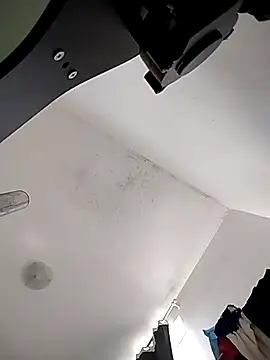 Yara0k online show from 09/12/25, 11:21