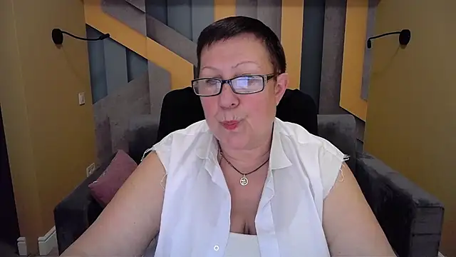 BarbaraTurners online show from 12/15/24, 06:48