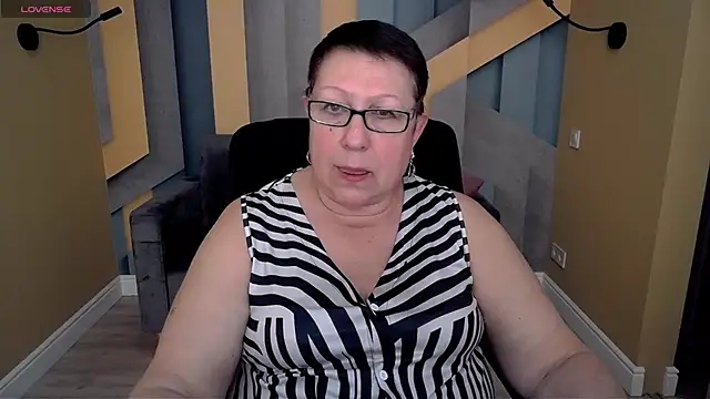 BarbaraTurners online show from 11/24/25, 07:35