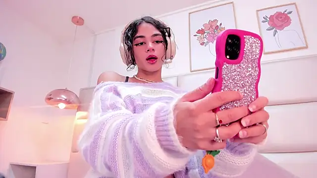 Snapshot of ZukyXYakihiro89 chatting on 12/19/24, 07:29 ZukyXYakihiro89 online show from 12/19/24, 07:29