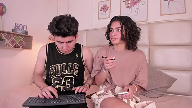 Snapshot of ZukyXYakihiro89 chatting on 12/27/24, 07:24 ZukyXYakihiro89 online show from 12/27/24, 07:24