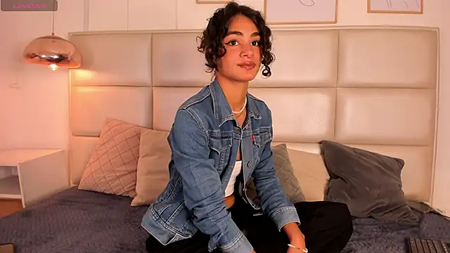 Snapshot of ZukyXYakihiro89 chatting on 02/12/25, 05:05 ZukyXYakihiro89 online show from 02/12/25, 05:05