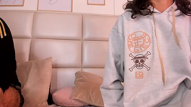 Snapshot of ZukyXYakihiro89 chatting on 02/27/25, 12:21 ZukyXYakihiro89 online show from 02/27/25, 12:21