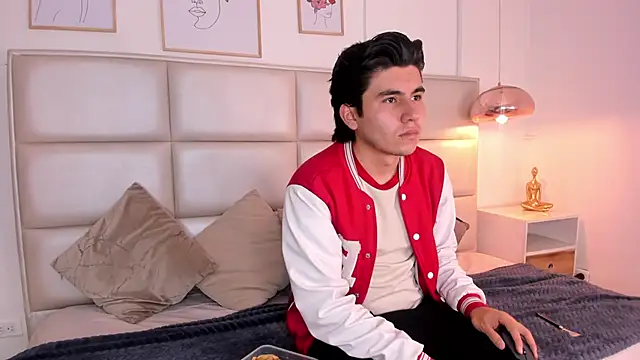 Snapshot of ZukyXYakihiro89 chatting on 02/27/25, 05:47 ZukyXYakihiro89 online show from 02/27/25, 05:47