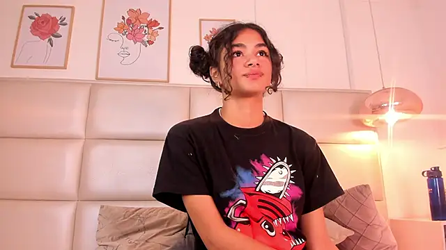 Snapshot of ZukyXYakihiro89 chatting on 02/28/25, 12:32 ZukyXYakihiro89 online show from 02/28/25, 12:32