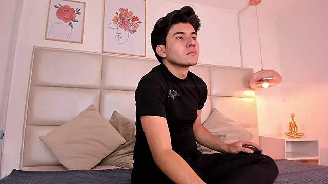 Snapshot of ZukyXYakihiro89 chatting on 03/10/25, 08:01 ZukyXYakihiro89 online show from 03/10/25, 08:01