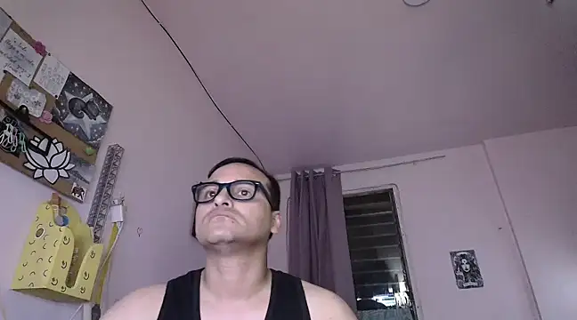 Snapshot of ClarkGiven chatting on 03/16/25, 09:16 ClarkGiven online show from 03/16/25, 09:16