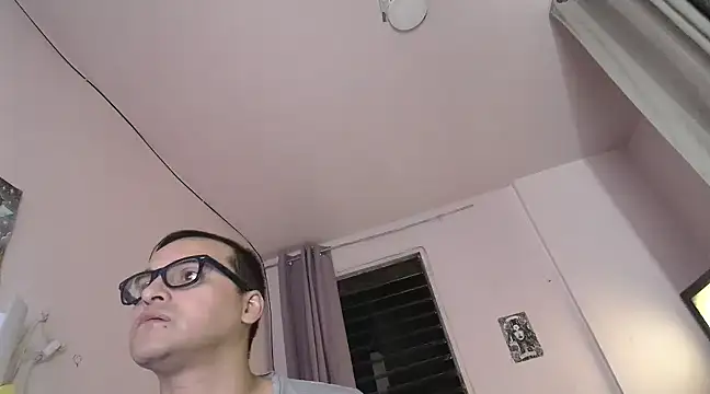 Snapshot of ClarkGiven chatting on 03/23/25, 08:15 ClarkGiven online show from 03/23/25, 08:15