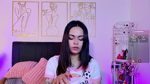 Snapshot of summer_holiday chatting on 09/15/25, 07:52 summer holiday online show from 09/15/25, 07:52