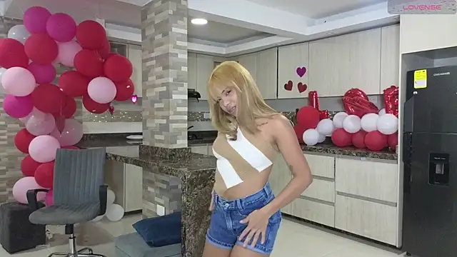 xalicesfantasyx online show from 02/18/25, 06:15