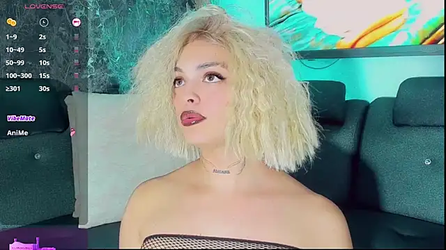 Snapshot of Emmaa_Saenz_ chatting on 11/05/25, 09:26 Emmaa Saenz online show from 11/05/25, 09:26