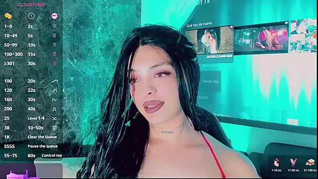 Snapshot of Emmaa_Saenz_ chatting on 12/13/25, 08:47 Emmaa Saenz online show from 12/13/25, 08:47