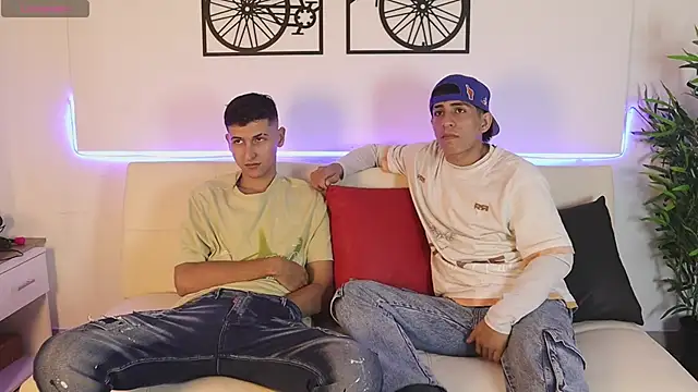 Snapshot of Crazy_nigth01 chatting on 10/15/25, 07:25 Crazy nigth01 online show from 10/15/25, 07:25