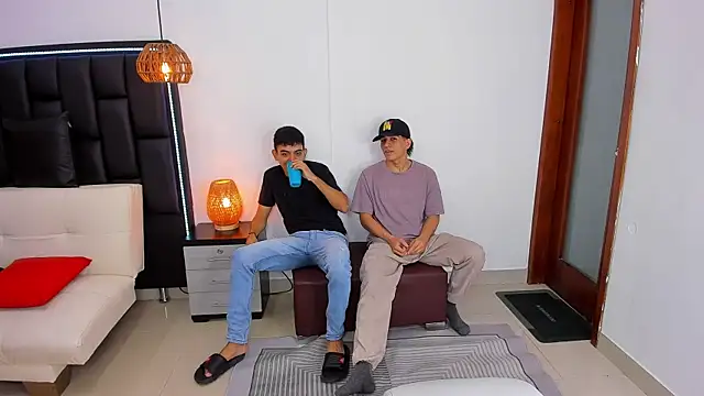 Snapshot of Crazy_nigth01 chatting on 11/23/25, 01:16 Crazy nigth01 online show from 11/23/25, 01:16