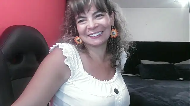 charlotedoll online show from 10/14/25, 04:24